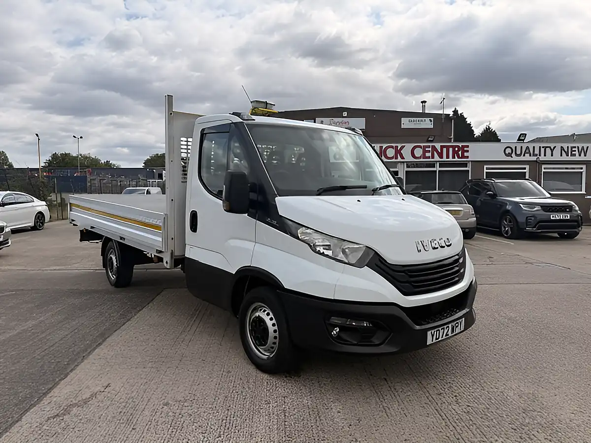 Used 2022 Iveco Daily Business Lwb White - Front View