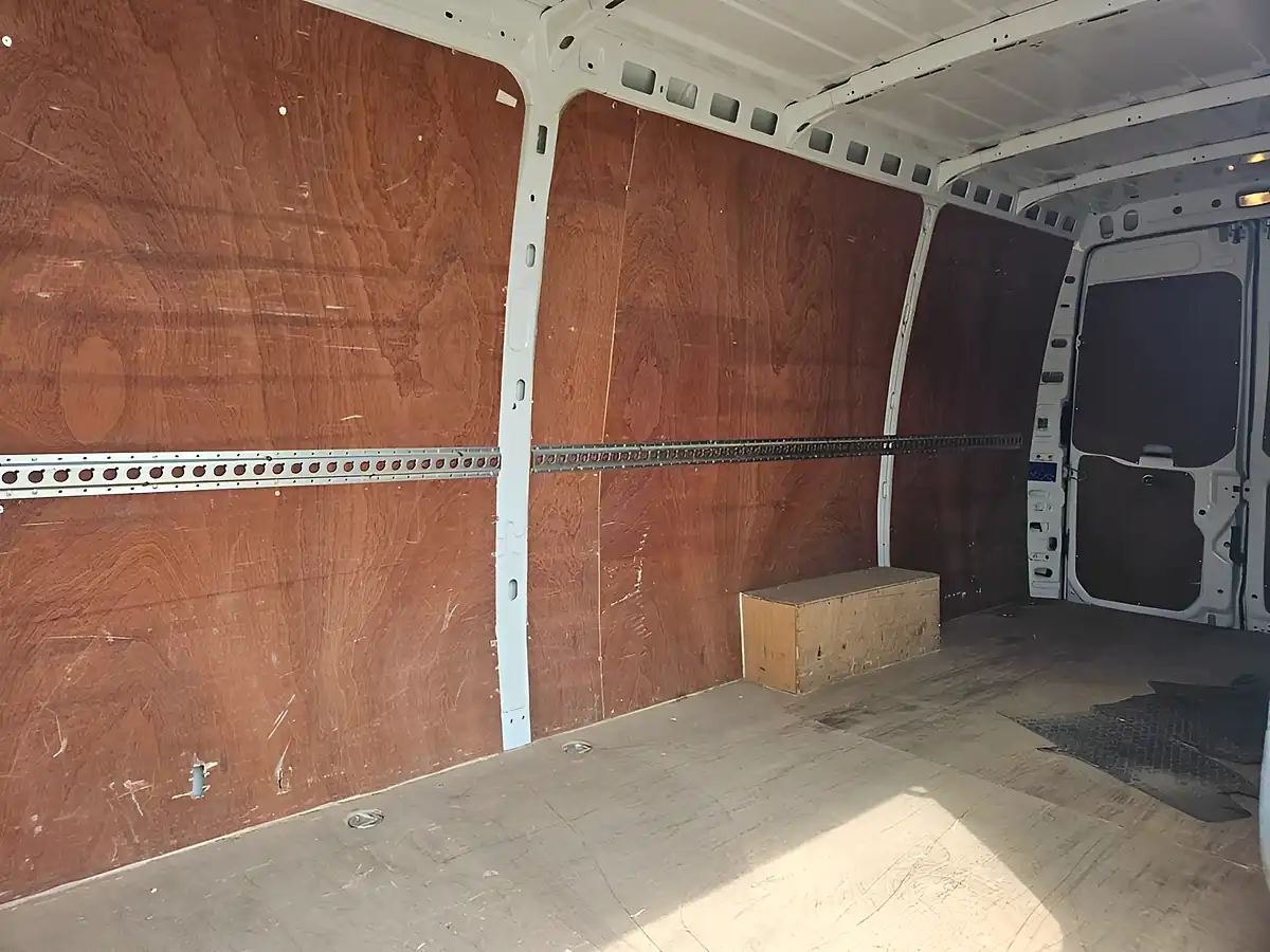 Used 2022 Iveco Daily Lwb White - Interior and Exterior details 10