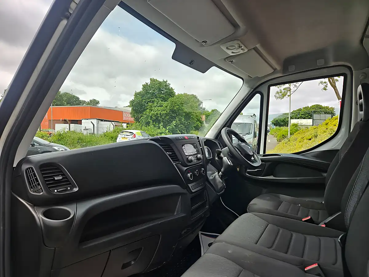 Used 2022 Iveco Daily Lwb White - Interior and Exterior details 11