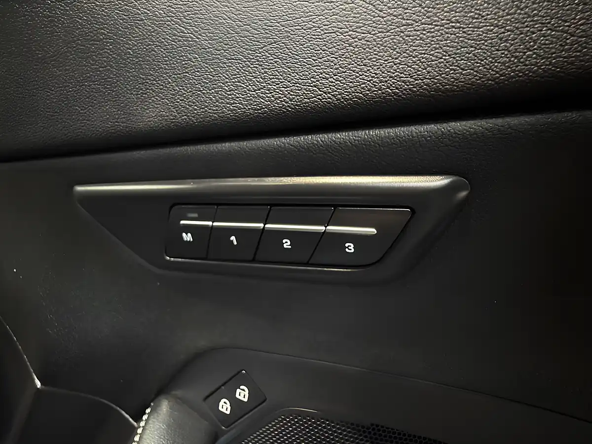 Used 2022 Jaguar E-Pace R-Dynamic Se Blue - Interior and Exterior details 12