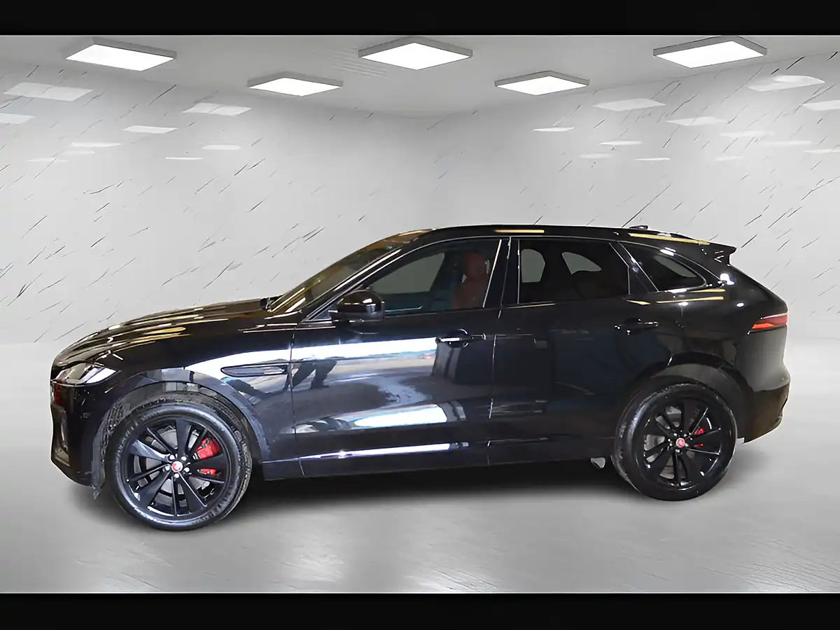 Used 2022 Jaguar F-Pace R-Dynamic Black Black - Interior and Exterior details 9