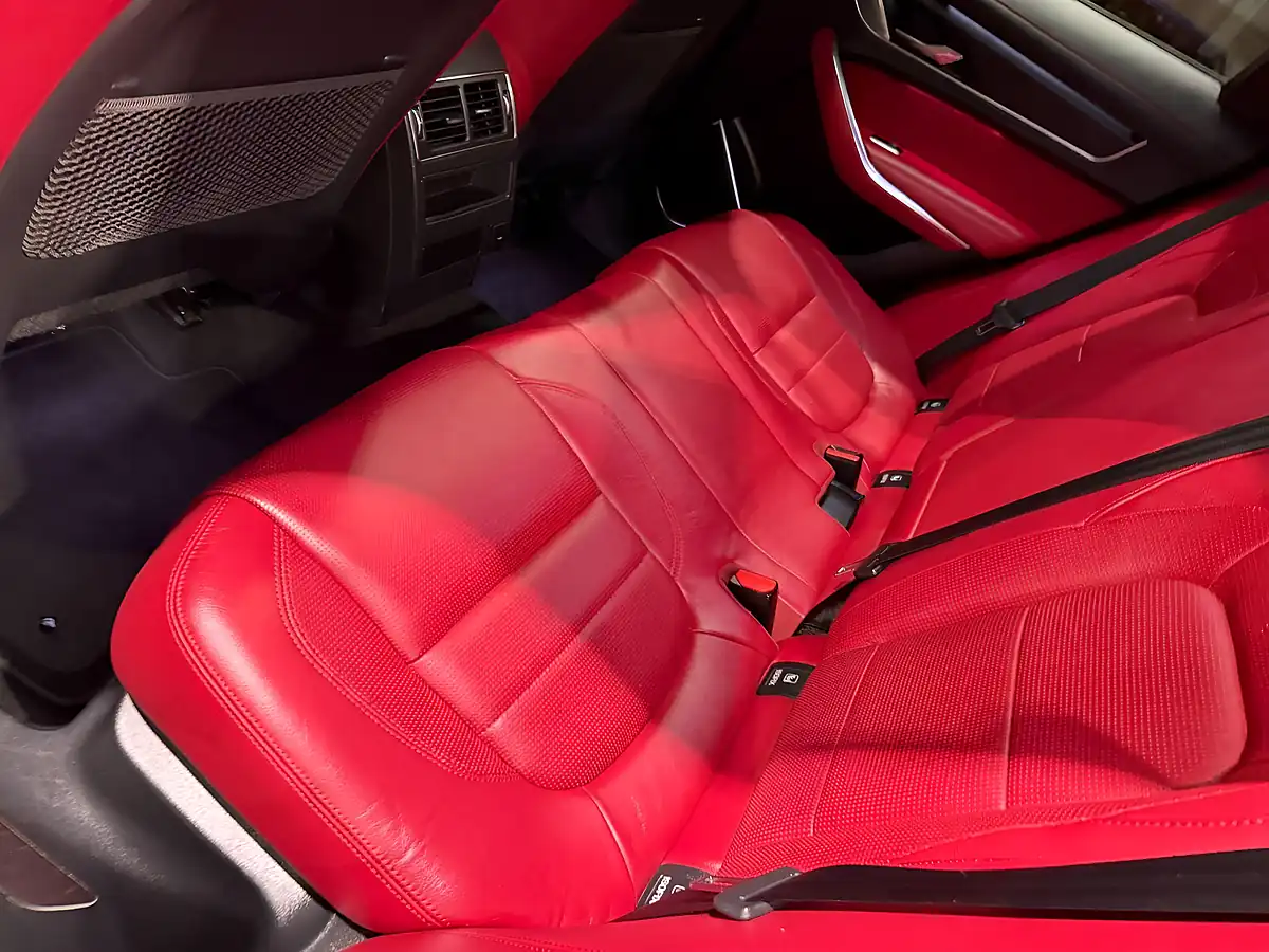 Used 2022 Jaguar F-Pace R-Dynamic Black Black - Interior and Exterior details 15