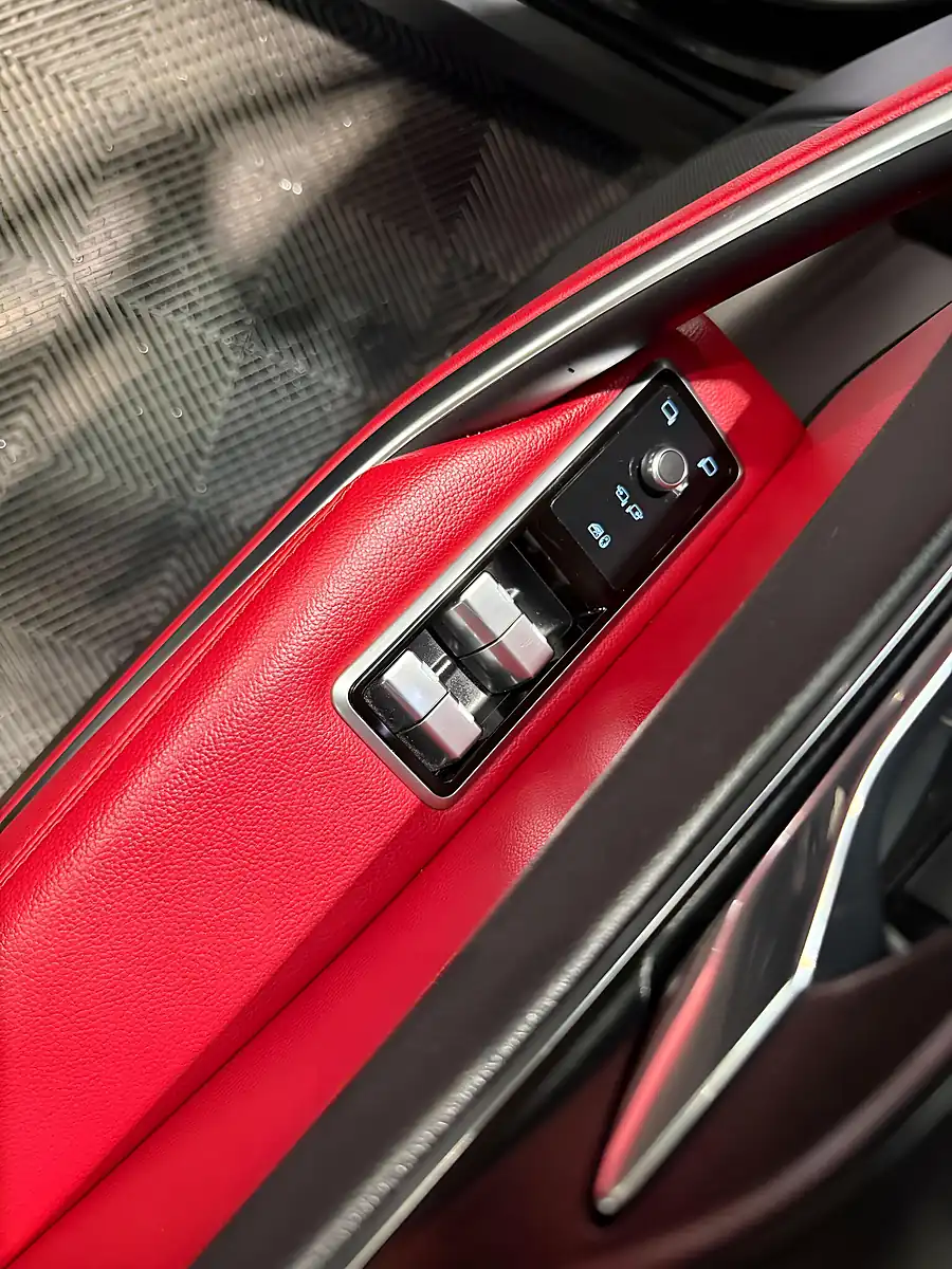 Used 2022 Jaguar F-Pace R-Dynamic Black Black - Interior and Exterior details 16