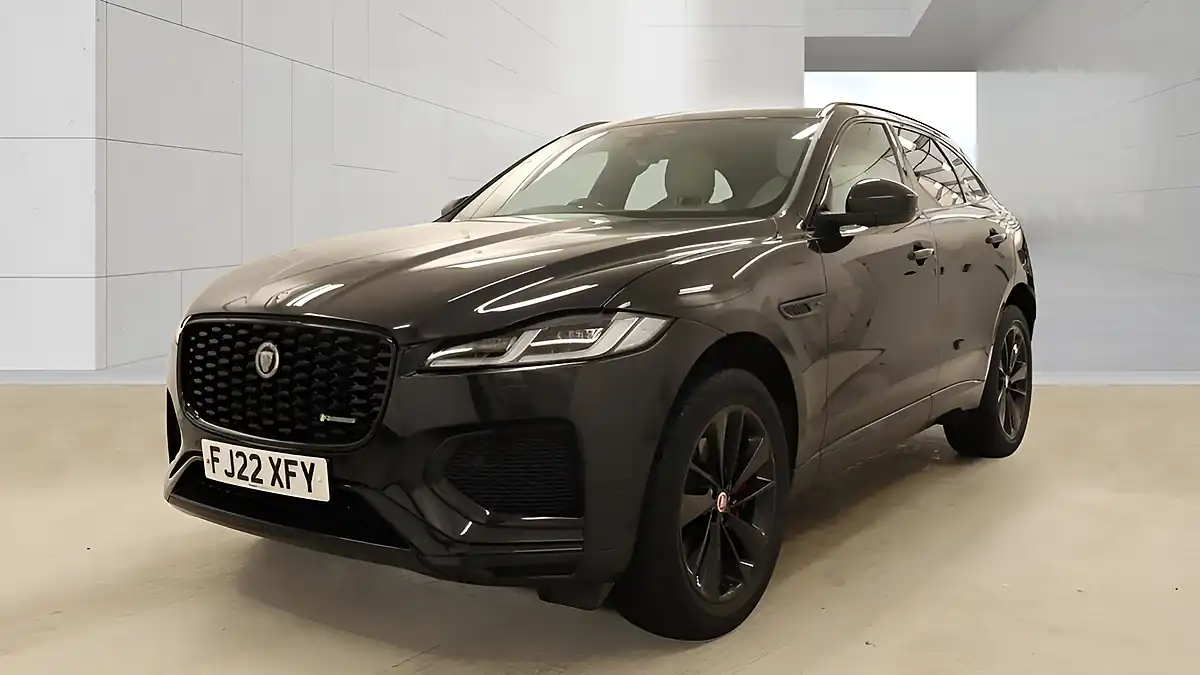 Used 2022 Jaguar F-Pace R-Dynamic Black Black - Interior and Exterior details 5