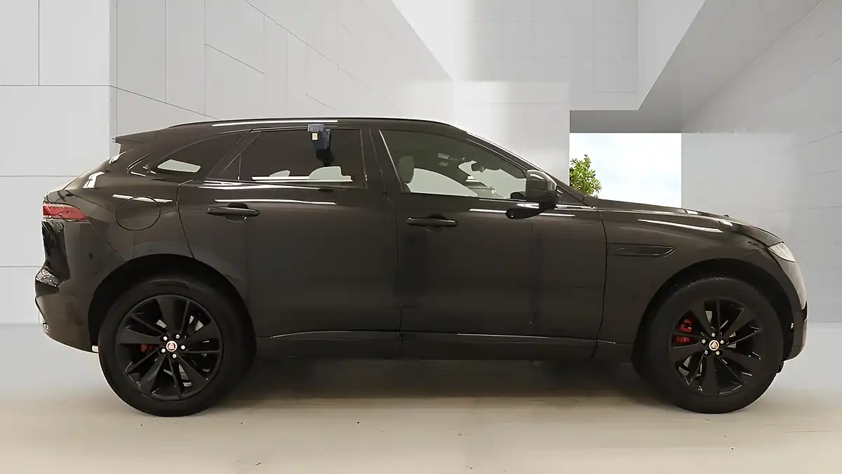Used 2022 Jaguar F-Pace R-Dynamic Black Black - Interior and Exterior details 8