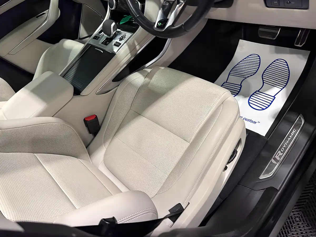 Used 2022 Jaguar F-Pace R-Dynamic Black Black - Interior and Exterior details 13