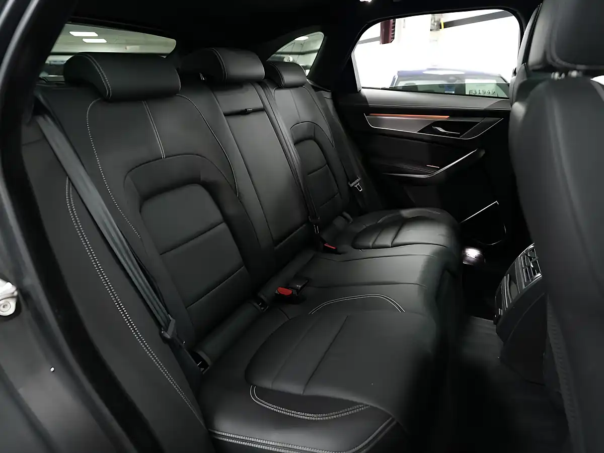 Used 2022 Jaguar F-Pace R-Dynamic Black Santorini Black - Interior and Exterior details 11