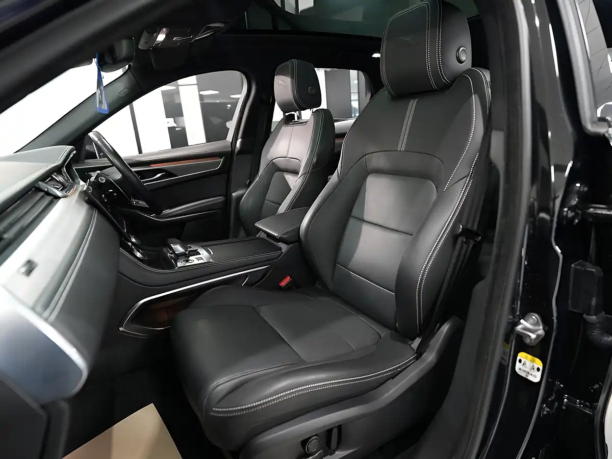 Used 2022 Jaguar F-Pace R-Dynamic Black Santorini Black - Interior and Exterior details 13