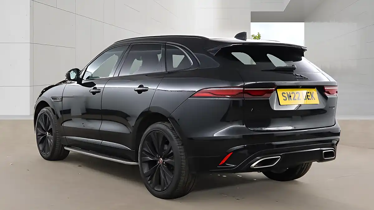 Used 2022 Jaguar F-Pace R-Dynamic Hse Ultimate Black - Interior and Exterior details 11