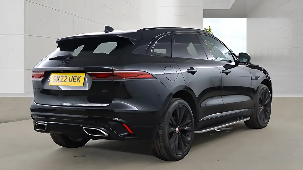 Used 2022 Jaguar F-Pace R-Dynamic Hse Ultimate Black - Interior and Exterior details 12