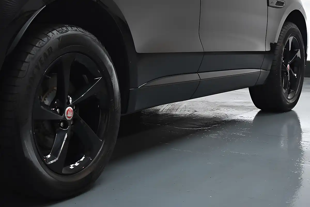 Used 2022 Jaguar F-Pace R-Dynamic S Black - Interior and Exterior details 17