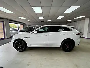 Used 2022 Jaguar F-Pace R-Dynamic S White - Interior and Exterior details 10