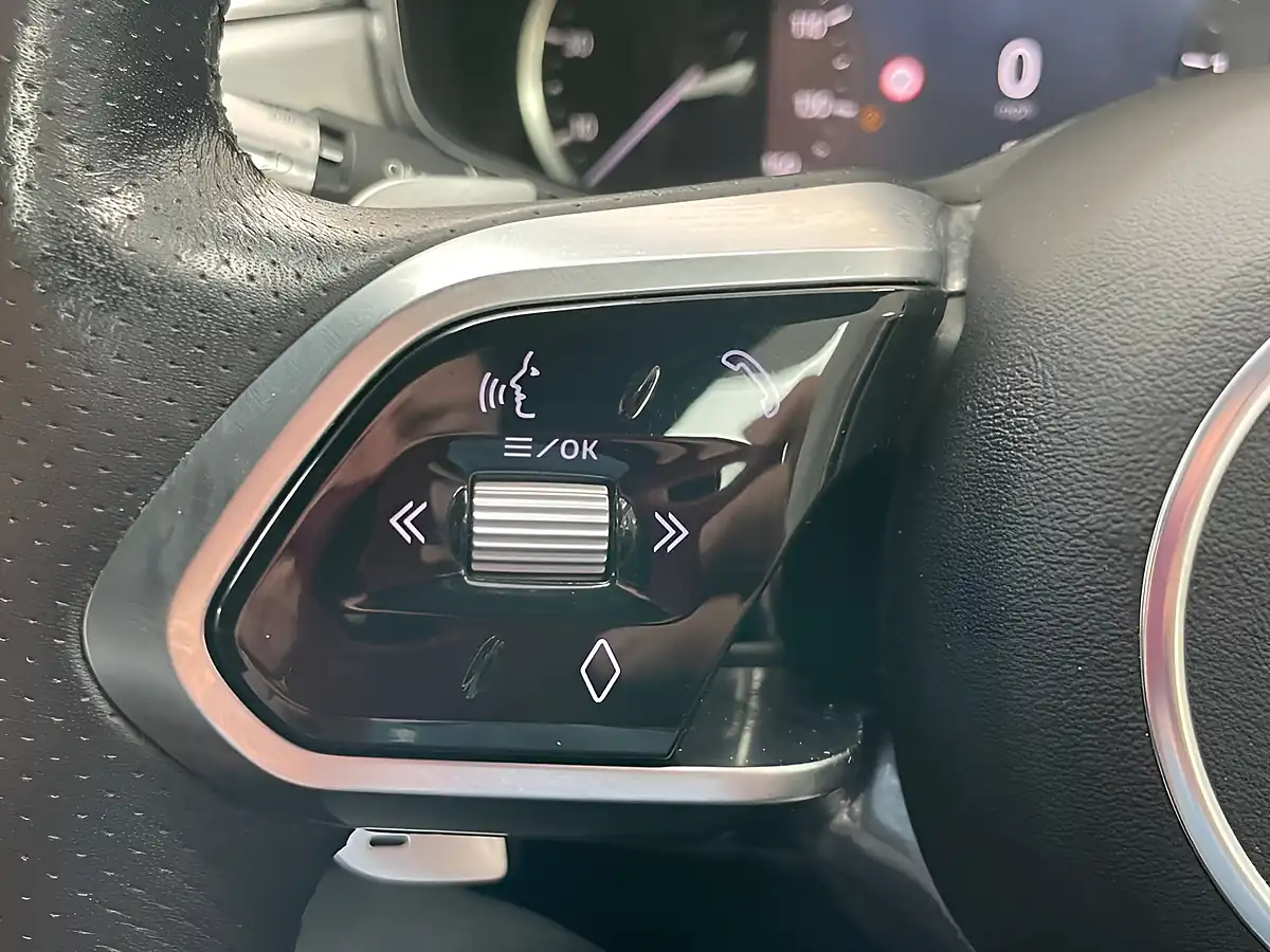 Used 2022 Jaguar F-Pace R-Dynamic S White - Interior and Exterior details 17