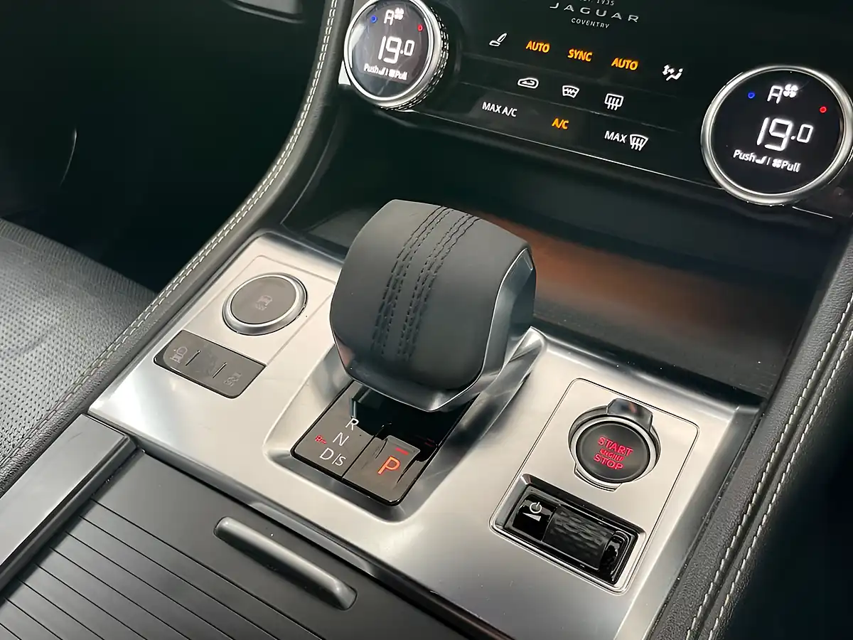 Used 2022 Jaguar F-Pace R-Dynamic S White - Interior and Exterior details 20
