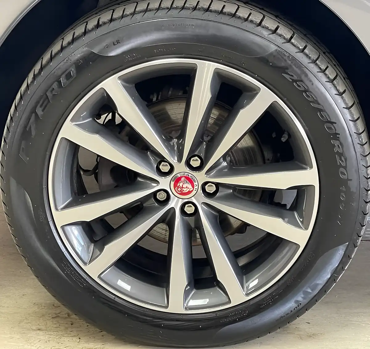Used 2022 Jaguar F-Pace R-Dynamic Se Grey - Interior and Exterior details 11