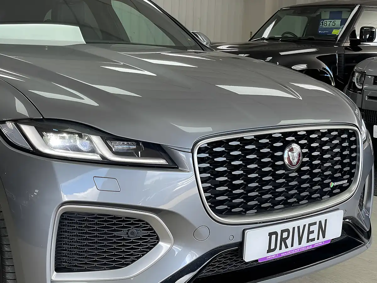 Used 2022 Jaguar F-Pace R-Dynamic Se Grey - Interior and Exterior details 3