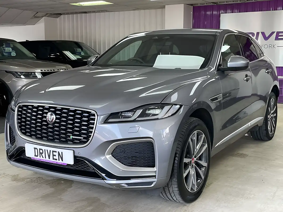 Used 2022 Jaguar F-Pace R-Dynamic Se Grey - Interior and Exterior details 7