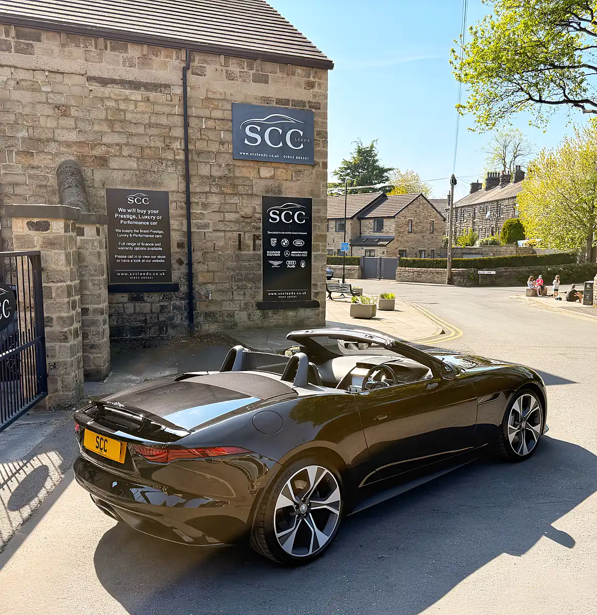 Used 2022 Jaguar F-Type First Edition Santorini Black - Interior and Exterior details 12
