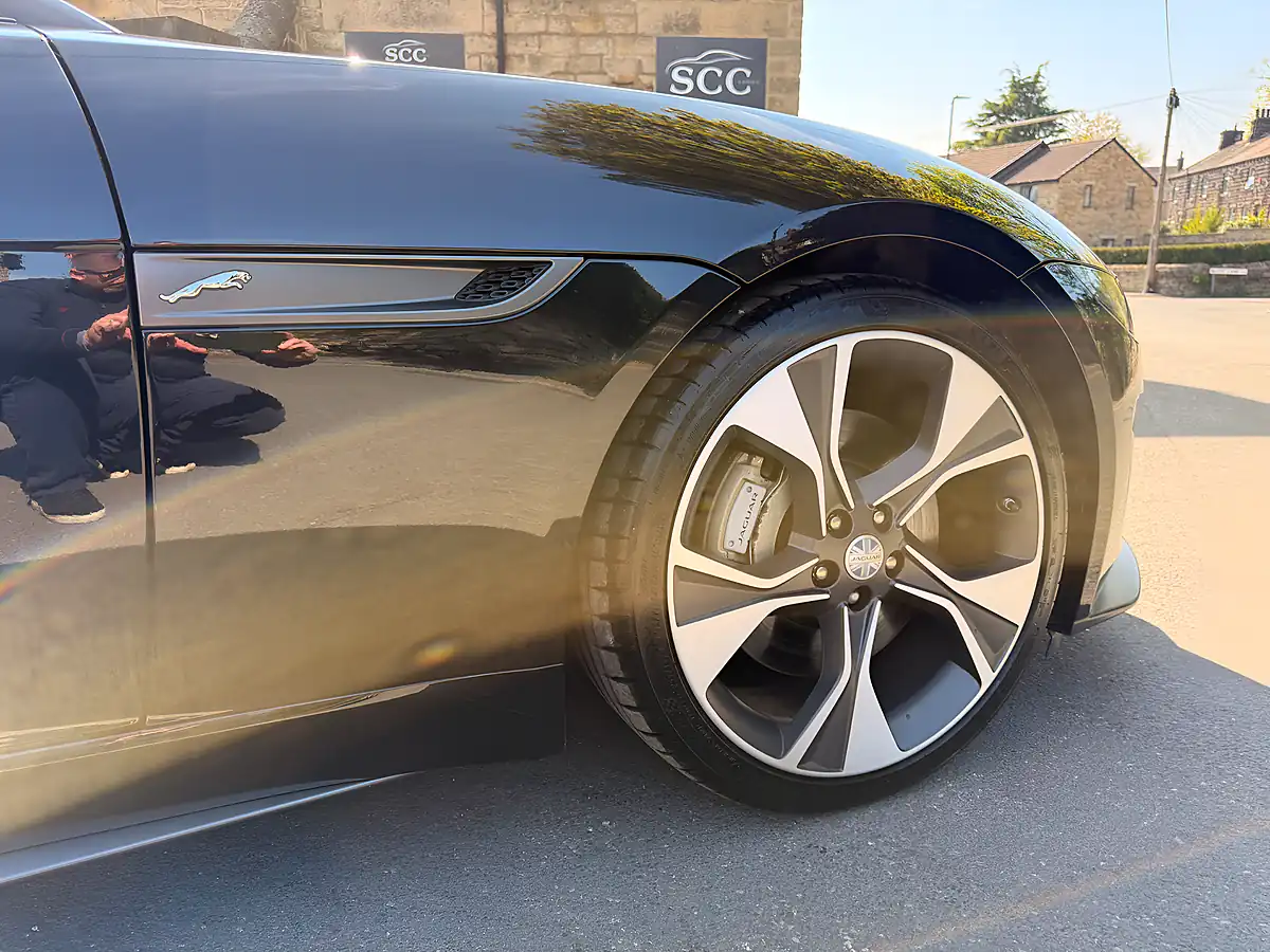 Used 2022 Jaguar F-Type First Edition Santorini Black - Interior and Exterior details 18