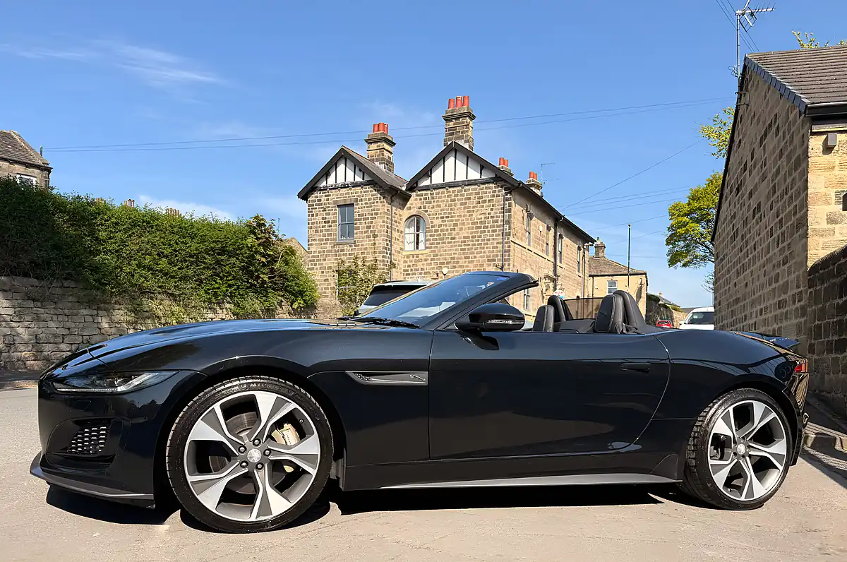 Used 2022 Jaguar F-Type First Edition Santorini Black - Interior and Exterior details 6
