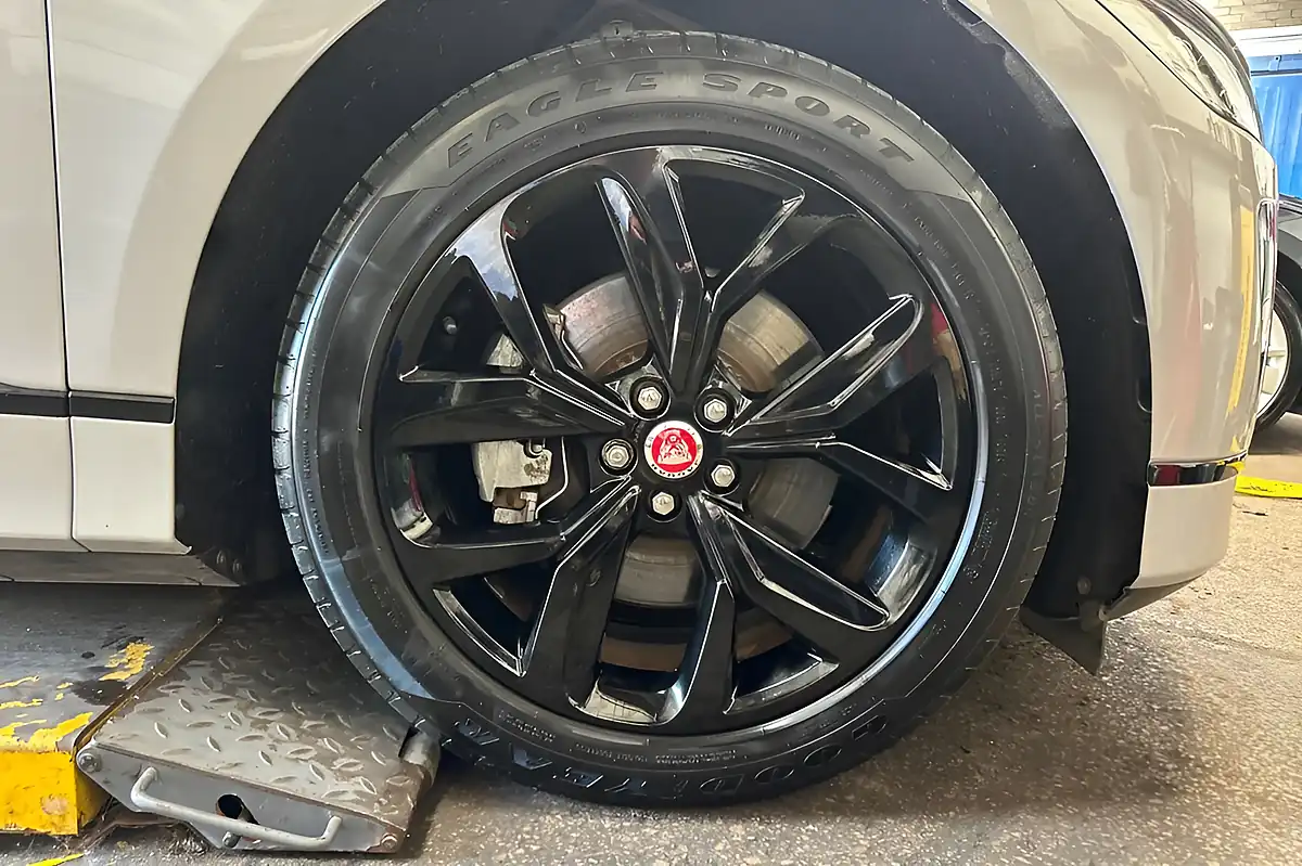 Used 2022 Jaguar I-Pace Hse Black Borasco Grey - Interior and Exterior details 9