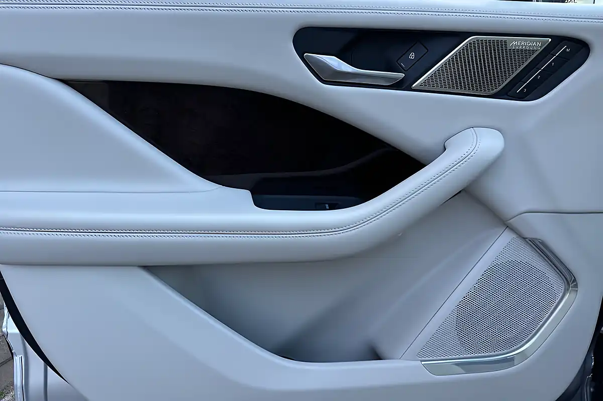 Used 2022 Jaguar I-Pace Hse Black Indus Silver - Interior and Exterior details 13