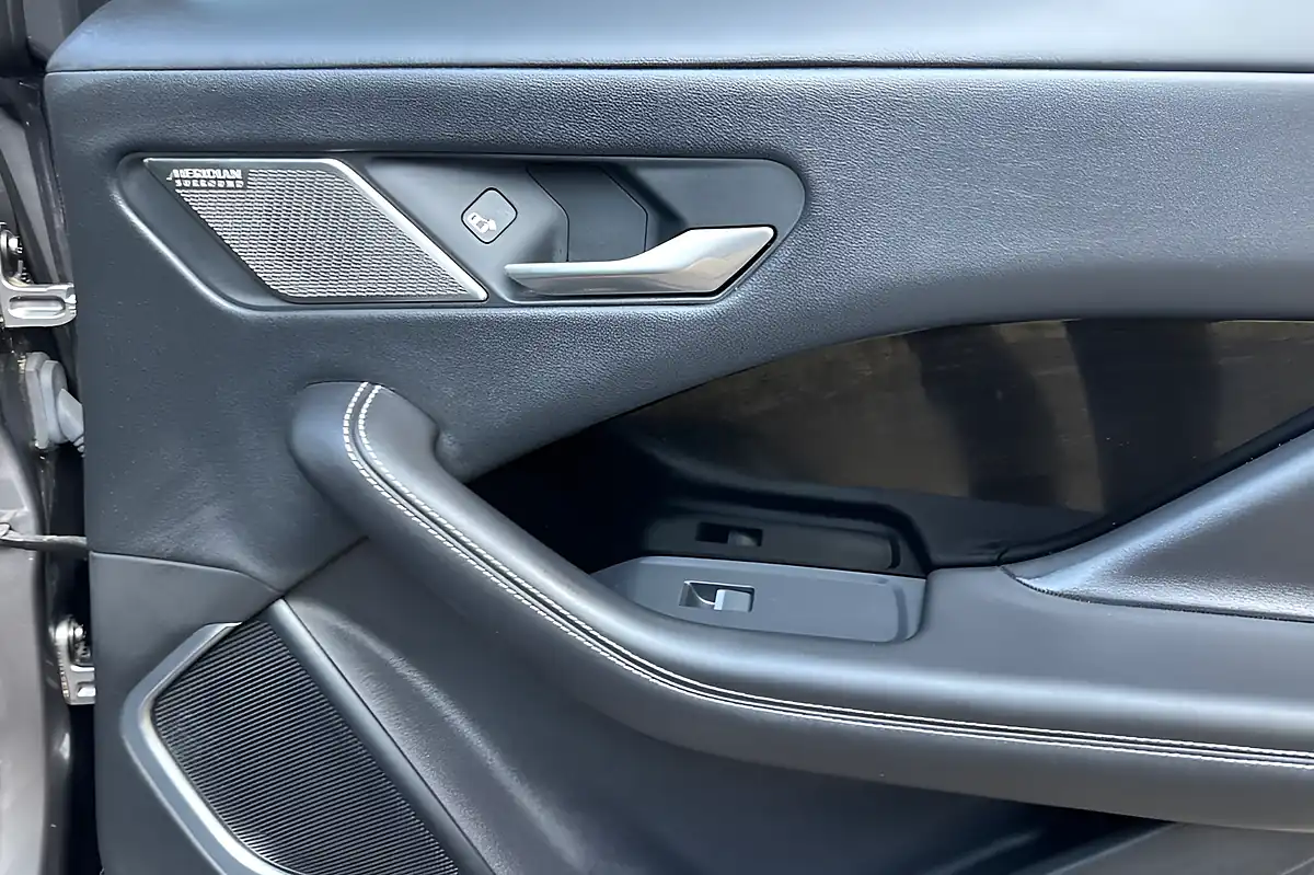 Used 2022 Jaguar I-Pace Hse Eiger Grey - Interior and Exterior details 16