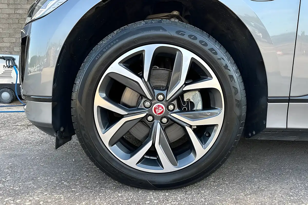 Used 2022 Jaguar I-Pace Hse Eiger Grey - Interior and Exterior details 9
