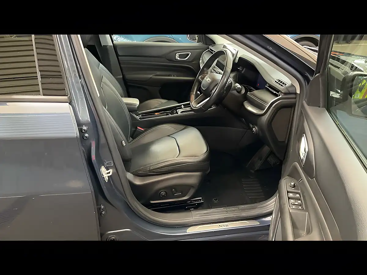 Used 2022 Jeep Compass S Blue - Interior and Exterior details 11