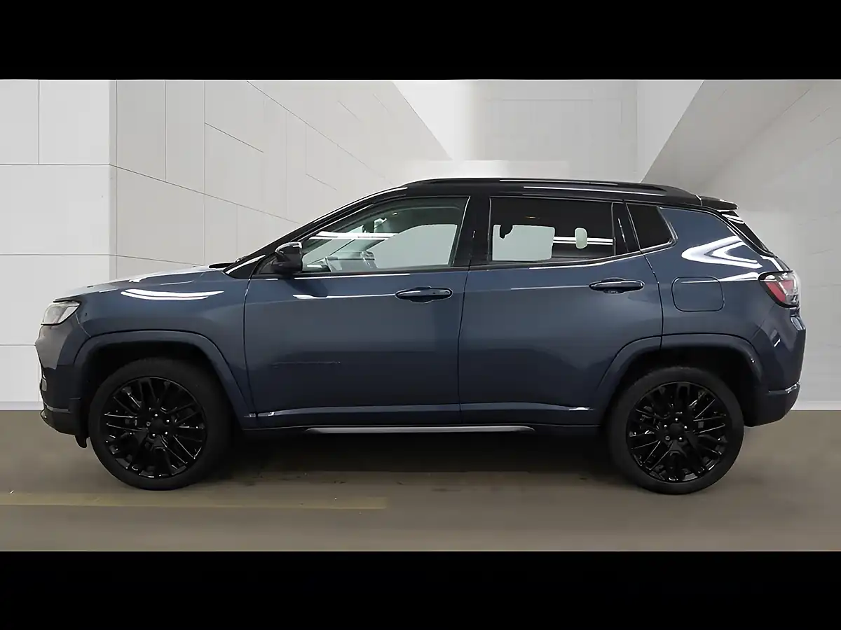 Used 2022 Jeep Compass S Blue - Interior and Exterior details 6