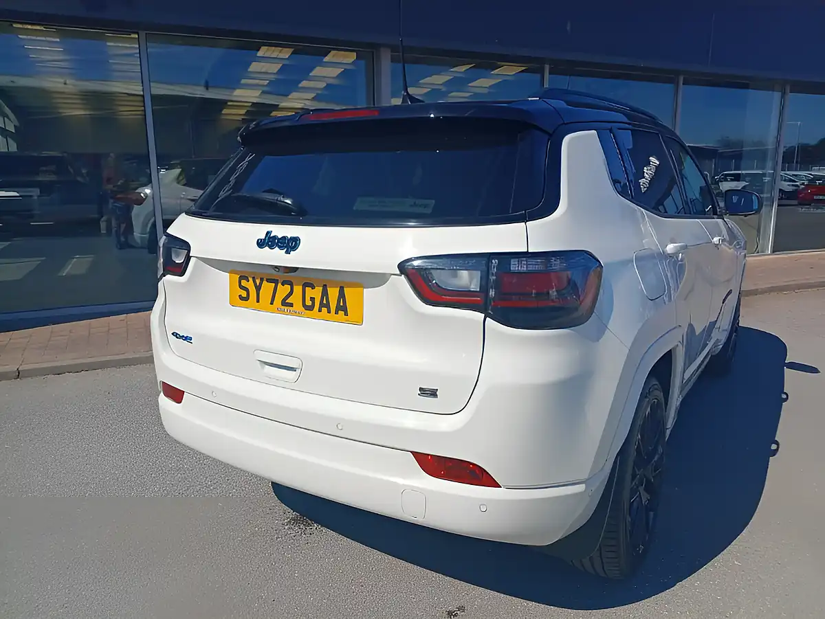 Used 2022 Jeep Compass S White - Interior and Exterior details 4