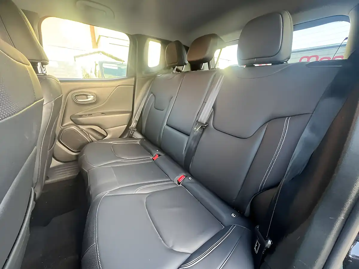 Used 2022 Jeep Renegade S Black - Interior and Exterior details 15
