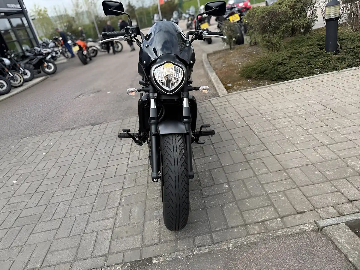 Used 2022 Kawasaki En 650 Jnfan Grey - Interior and Exterior details 4