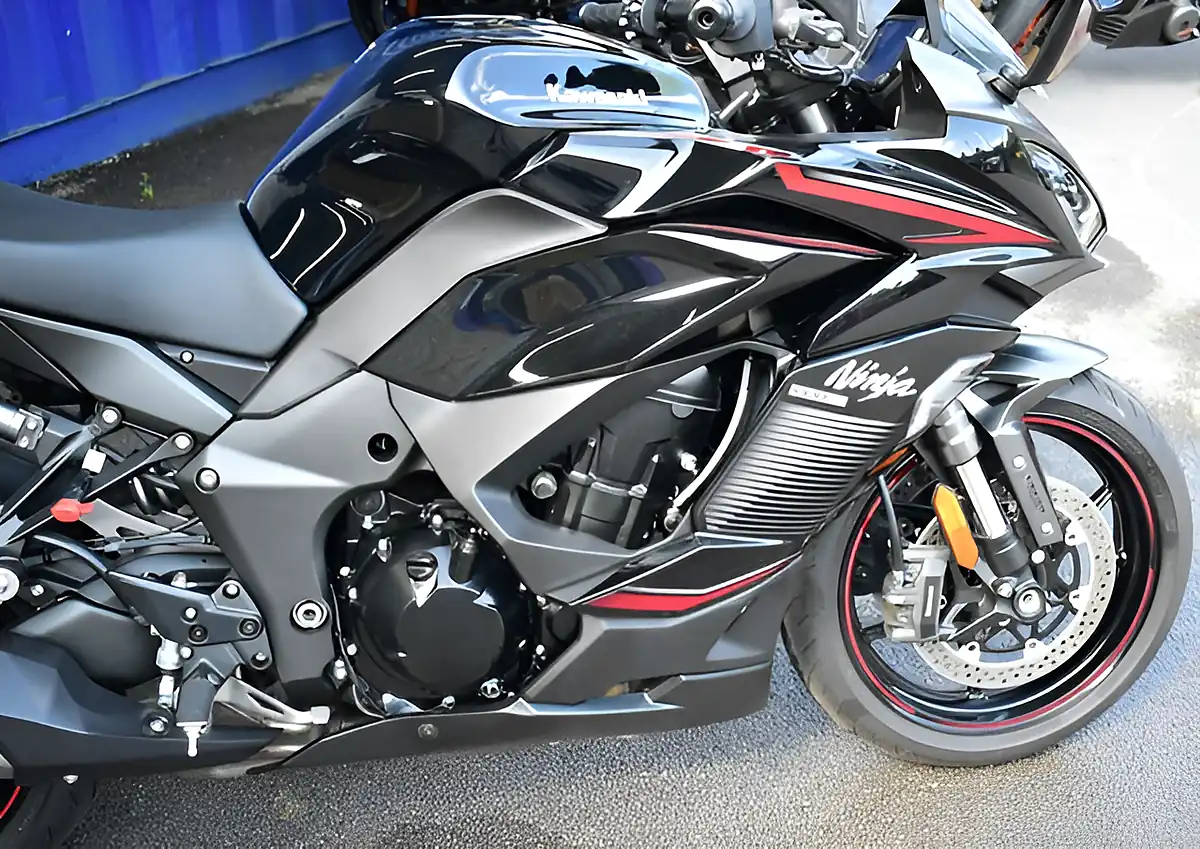 Used 2022 Kawasaki Ninja 1000SX Sports Tourer Grey - Interior and Exterior details 17