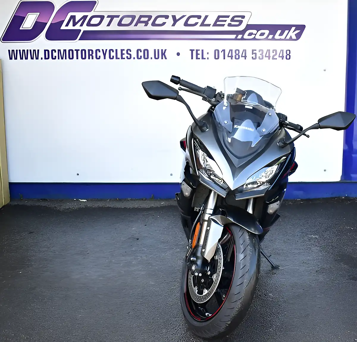 Used 2022 Kawasaki Ninja 1000SX Sports Tourer Grey - Interior and Exterior details 3
