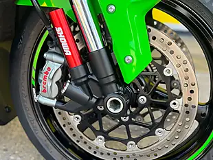 Used 2022 Kawasaki Ninja ZX-10R Krt Edition Green - Interior and Exterior details 17
