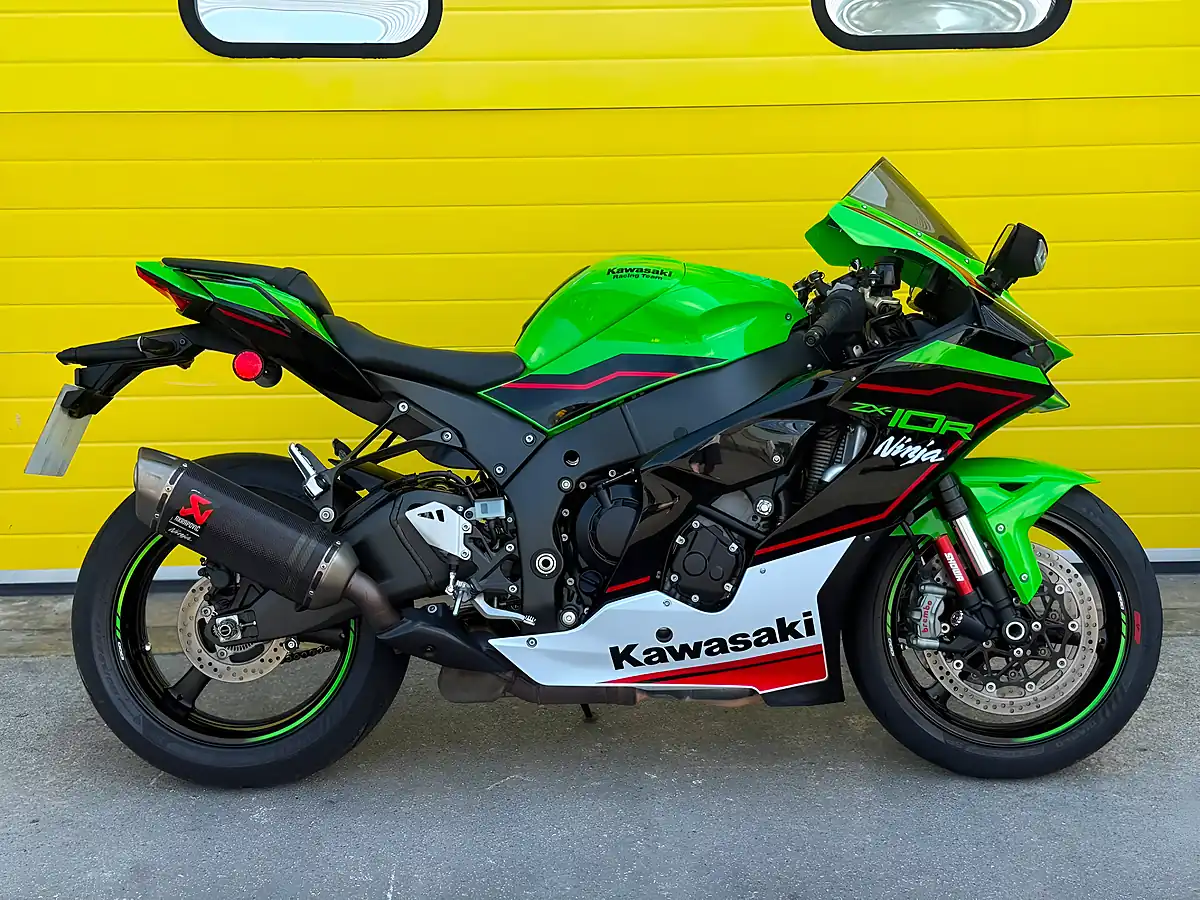Used 2022 Kawasaki Ninja ZX-10R Krt Edition Green - Interior and Exterior details 2