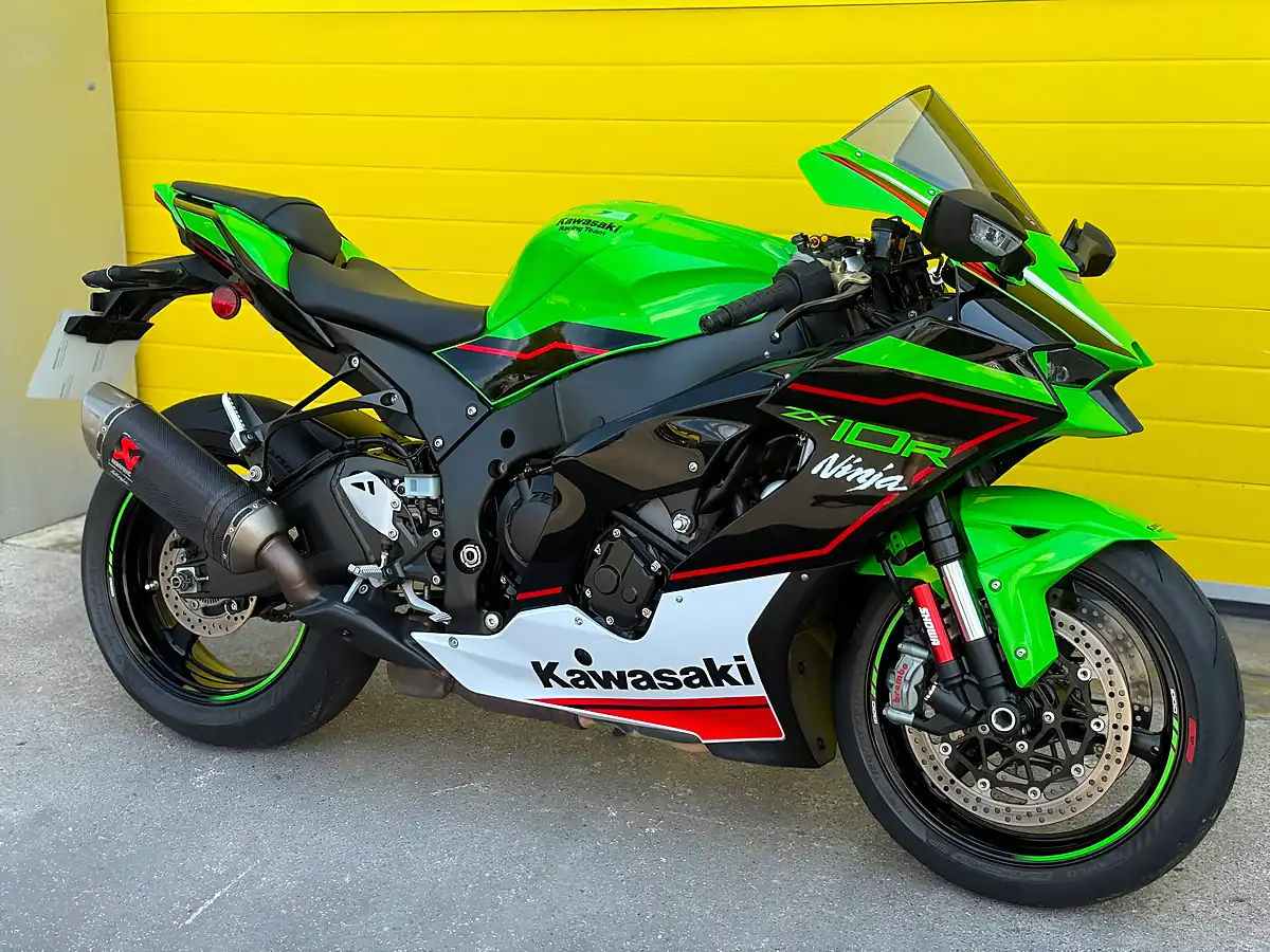 Used 2022 Kawasaki Ninja ZX-10R Krt Edition Green - Interior and Exterior details 3