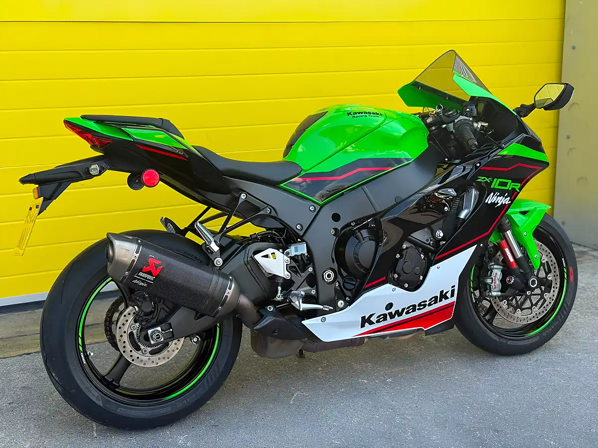Used 2022 Kawasaki Ninja ZX-10R Krt Edition Green - Interior and Exterior details 4