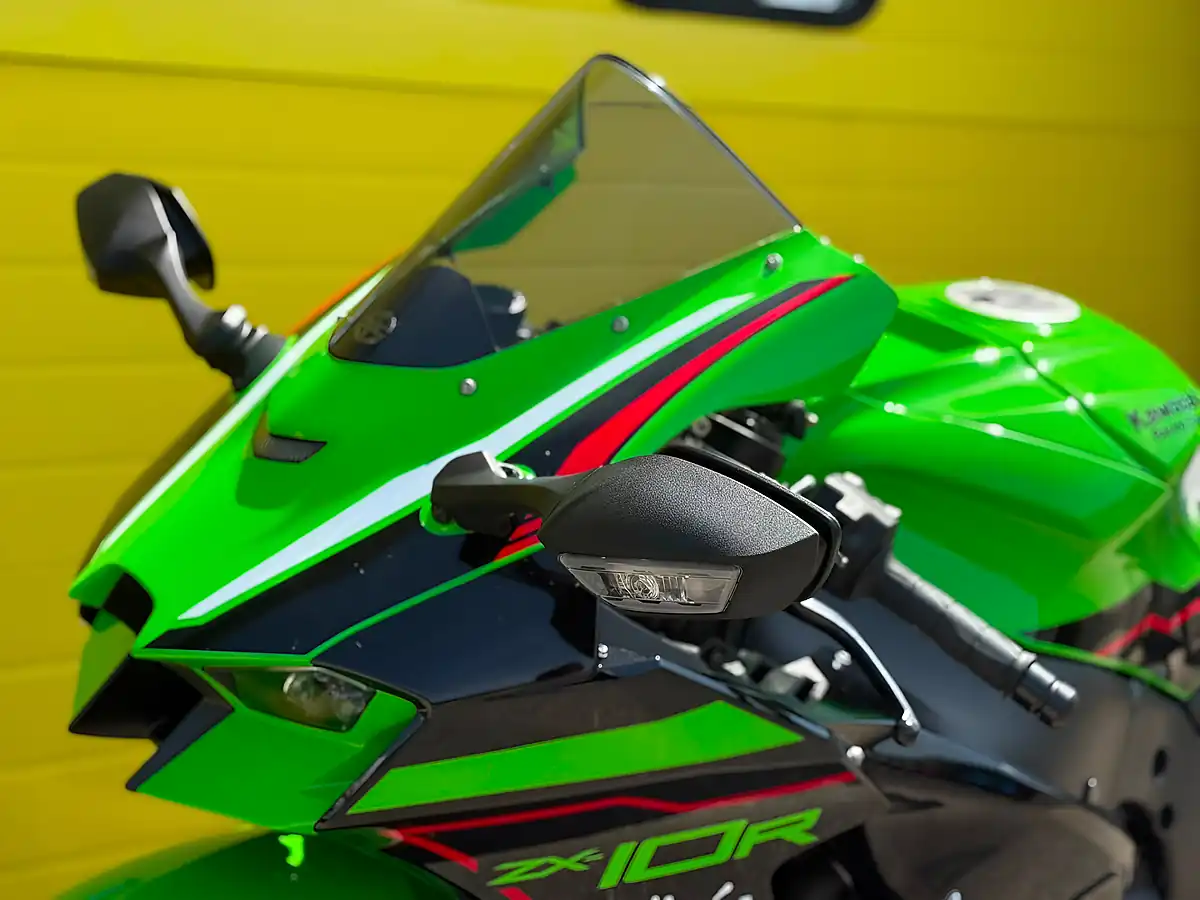 Used 2022 Kawasaki Ninja ZX-10R Krt Edition Green - Interior and Exterior details 8