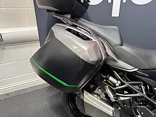 Used 2022 Kawasaki Versys 1000 S - Interior and Exterior details 11