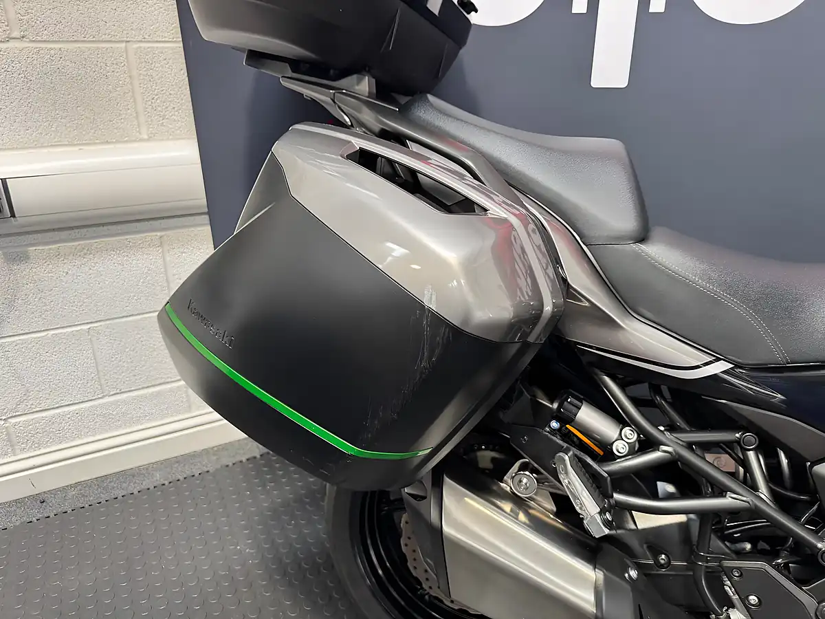 Used 2022 Kawasaki Versys 1000 S - Interior and Exterior details 11