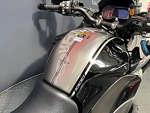 Used 2022 Kawasaki Versys 1000 S - Interior and Exterior details 14