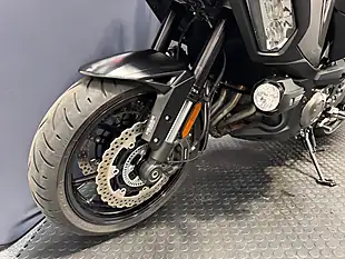 Used 2022 Kawasaki Versys 1000 S - Interior and Exterior details 17