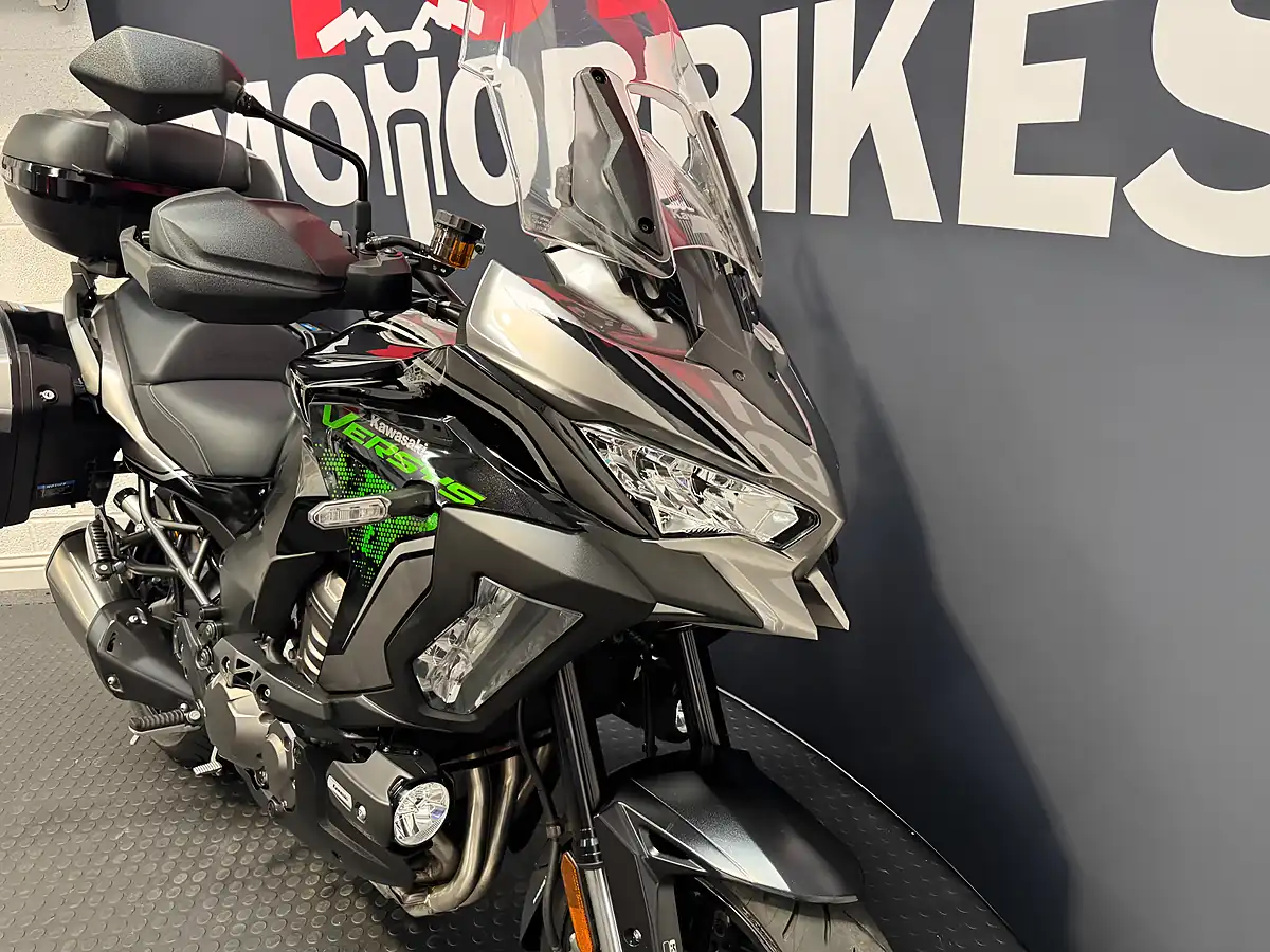 Used 2022 Kawasaki Versys 1000 S - Interior and Exterior details 6