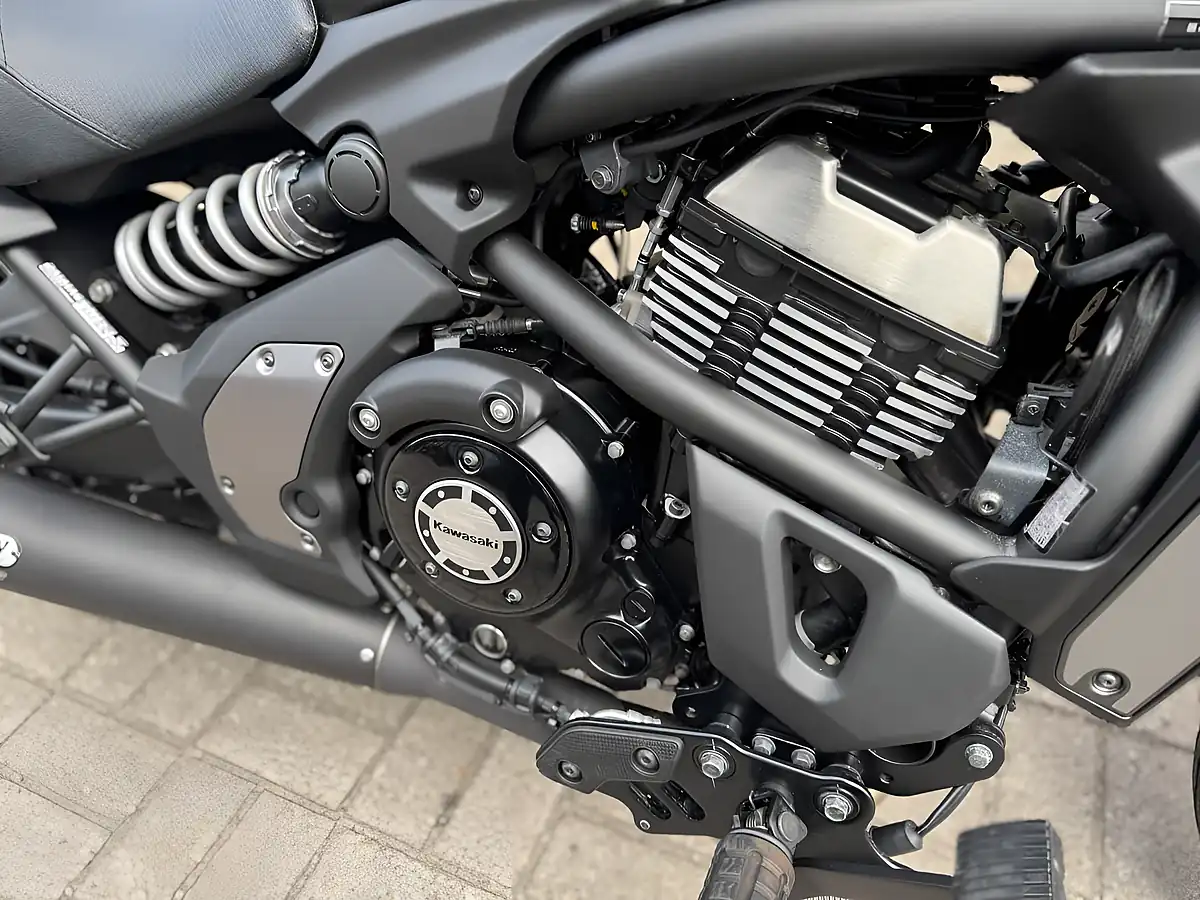 Used 2022 Kawasaki Vulcan 650 S Grey - Interior and Exterior details 15