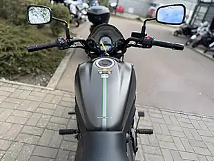 Used 2022 Kawasaki Vulcan 650 S Grey - Interior and Exterior details 9