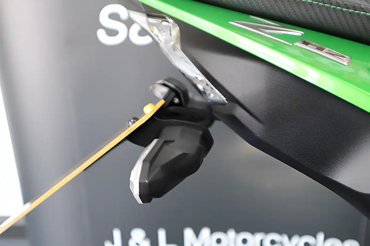 Used 2022 Kawasaki Z H2 Green Metallic - Interior and Exterior details 10