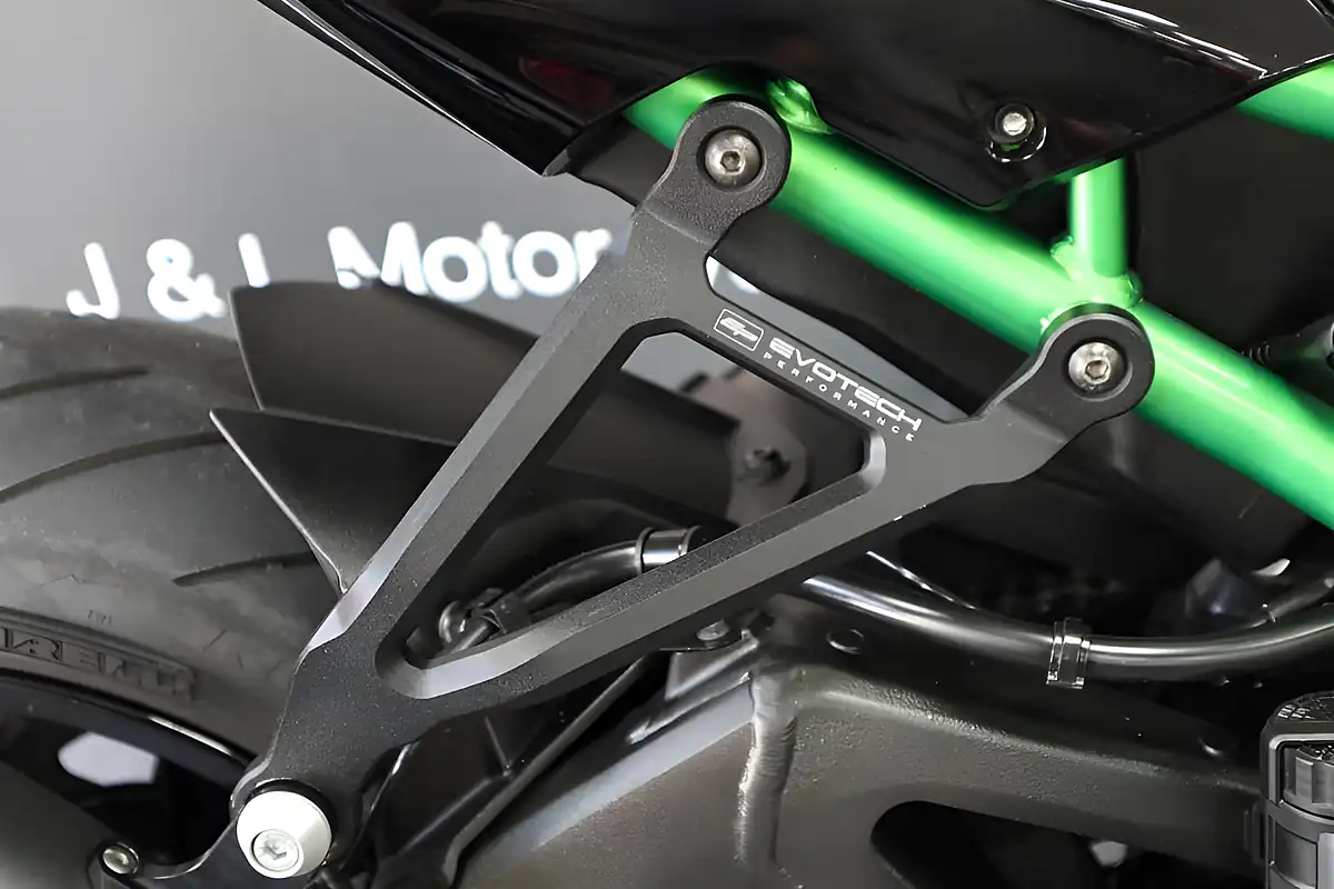 Used 2022 Kawasaki Z H2 Green Metallic - Interior and Exterior details 12
