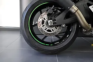 Used 2022 Kawasaki Z H2 Green Metallic - Interior and Exterior details 15